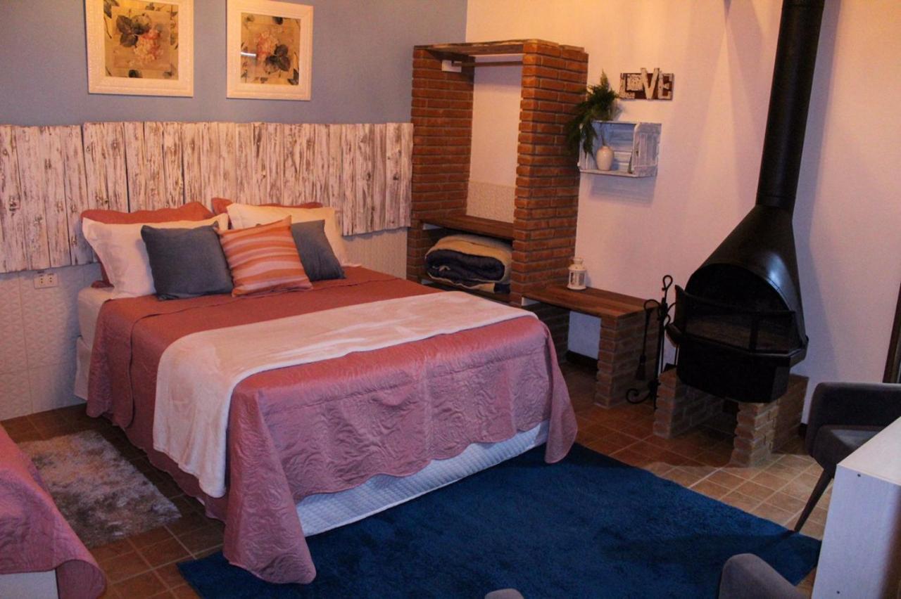 Chale Pico Agudo Hotel ซานโต อังตัวนิโอ โด ปิงญัล ภายนอก รูปภาพ