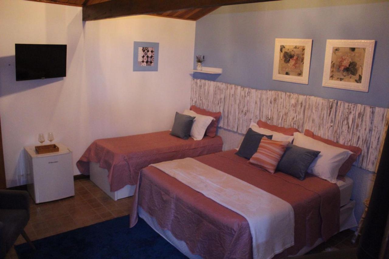 Chale Pico Agudo Hotel ซานโต อังตัวนิโอ โด ปิงญัล ภายนอก รูปภาพ